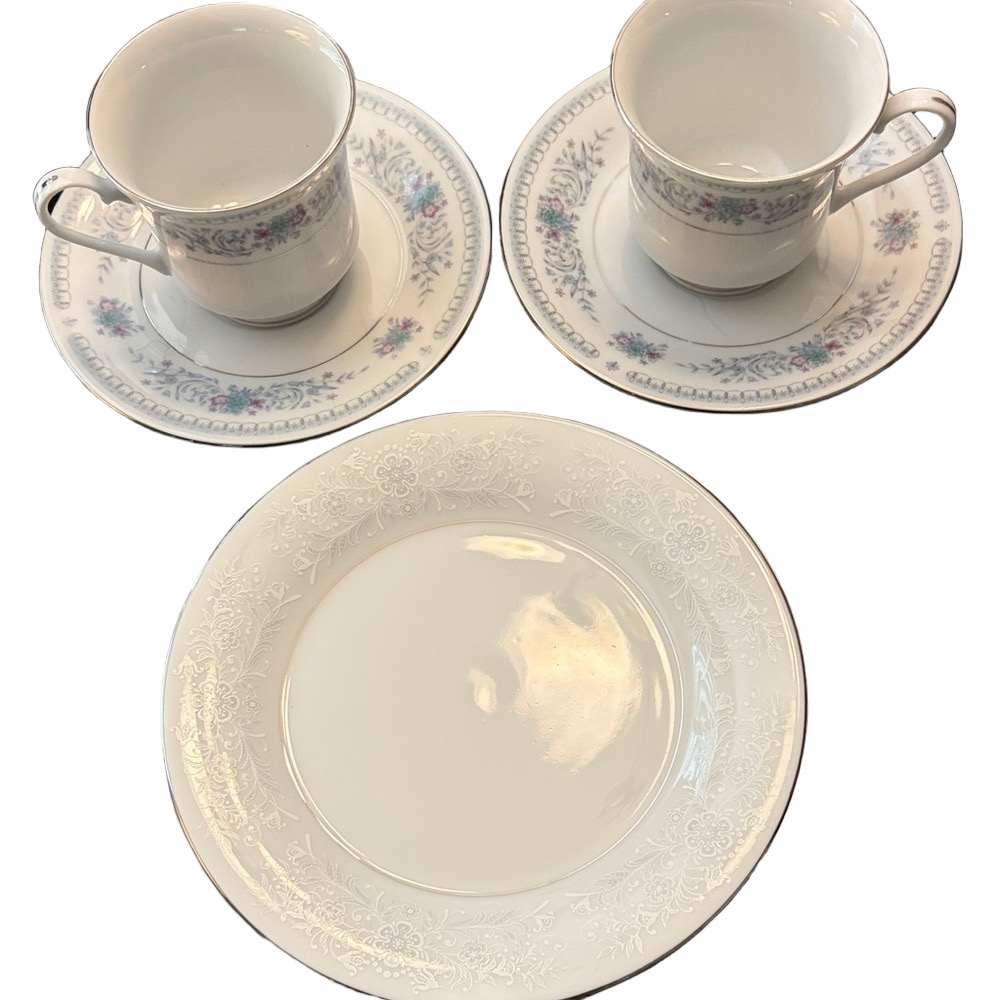 Crown Ming tea set for two!